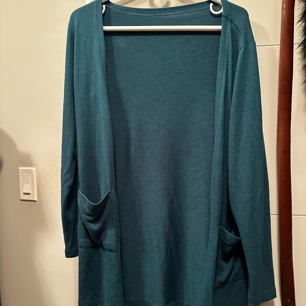 Pine boyfriend lounge cardigan. Like new.